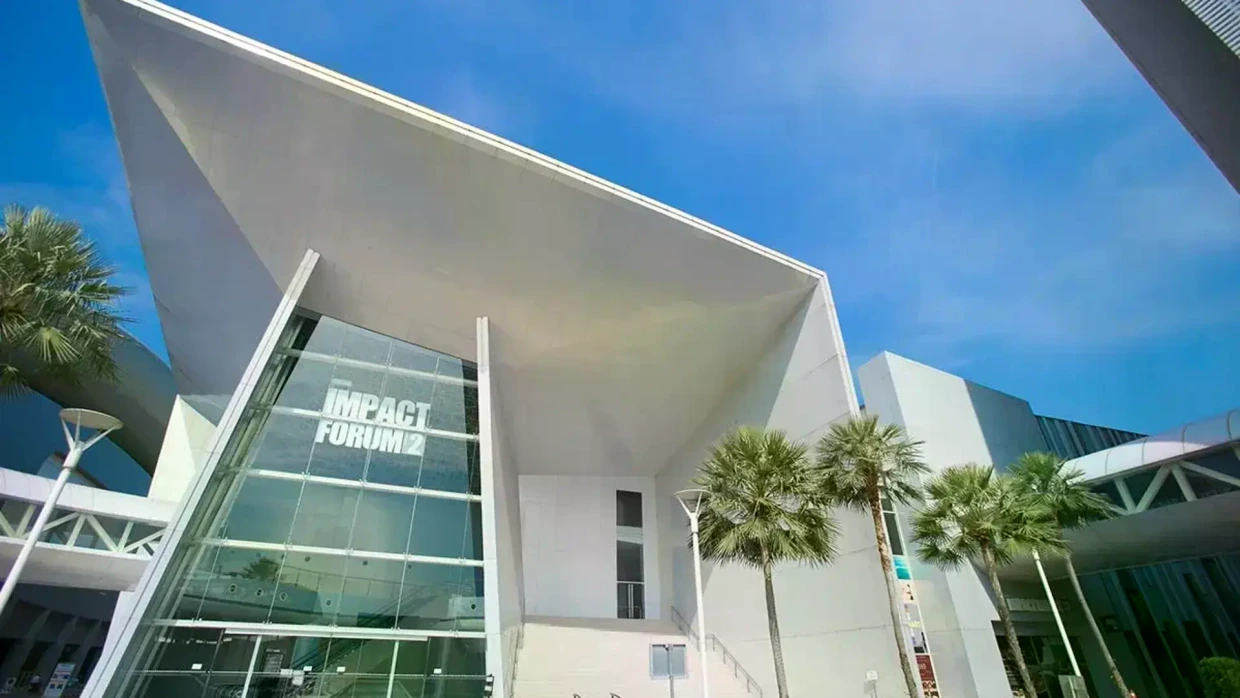 A picture of the new building for the ISPO 2027. IMPACT FORUM 2 in the middle of the picture besides palms. 